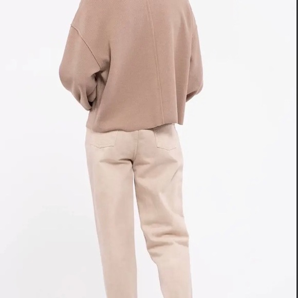 By the river cropped sweater in beige - Picture 5 of 6